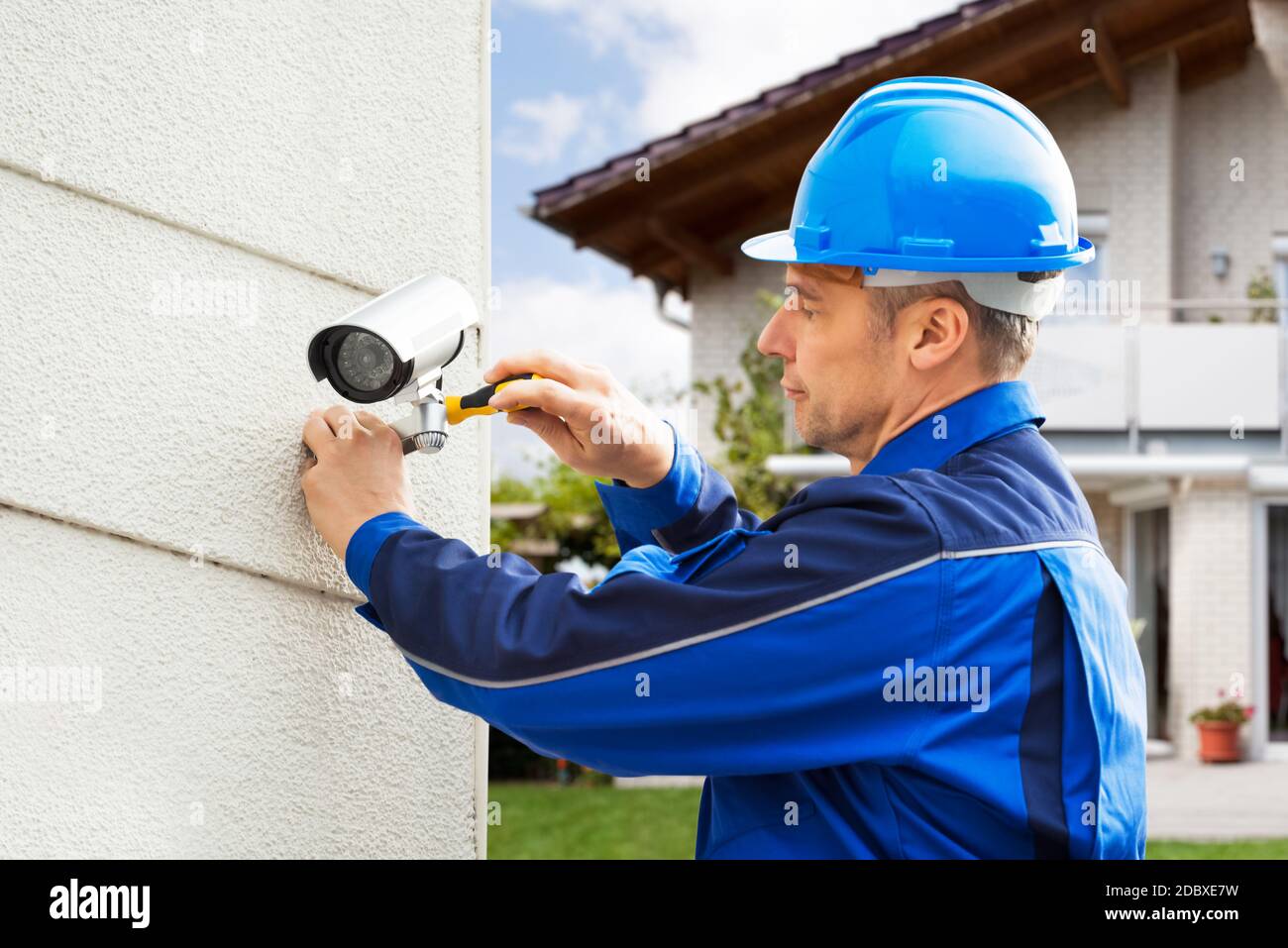 CCTV Camra Installation vs Repair